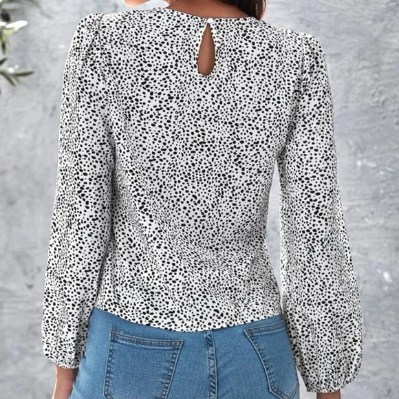 Dalmatian Print Lantern Sleeve Blouse - Picture 4 of 4